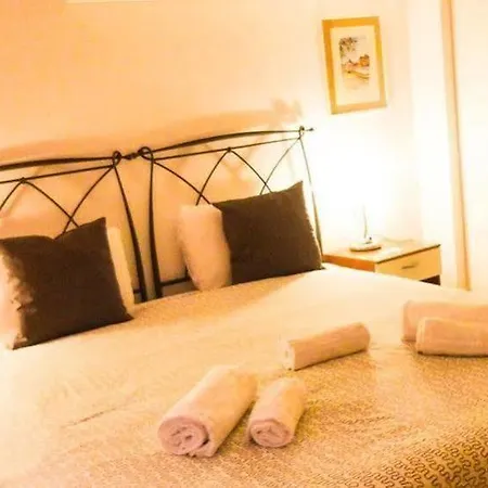Suites Holiday Rooms