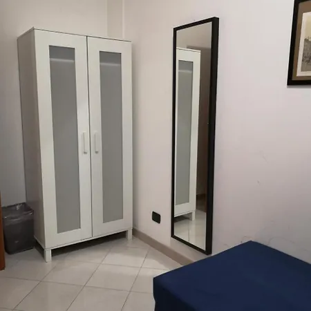 Guest house Suites Holiday Rooms