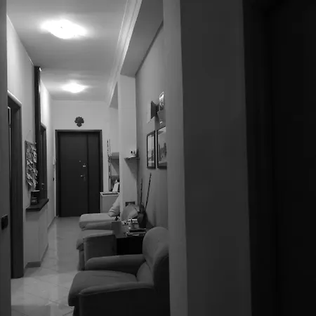 Guest house Suites Holiday Rooms