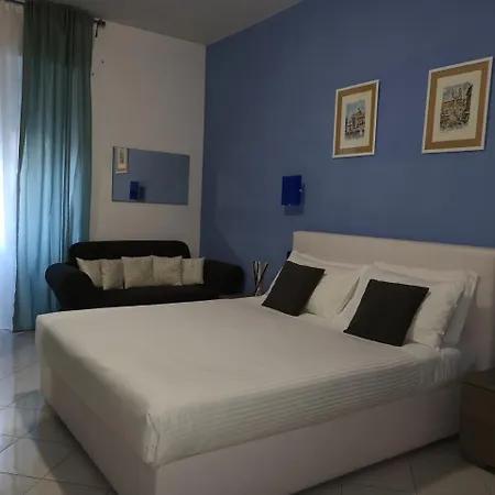 Guest house Suites Holiday Rooms